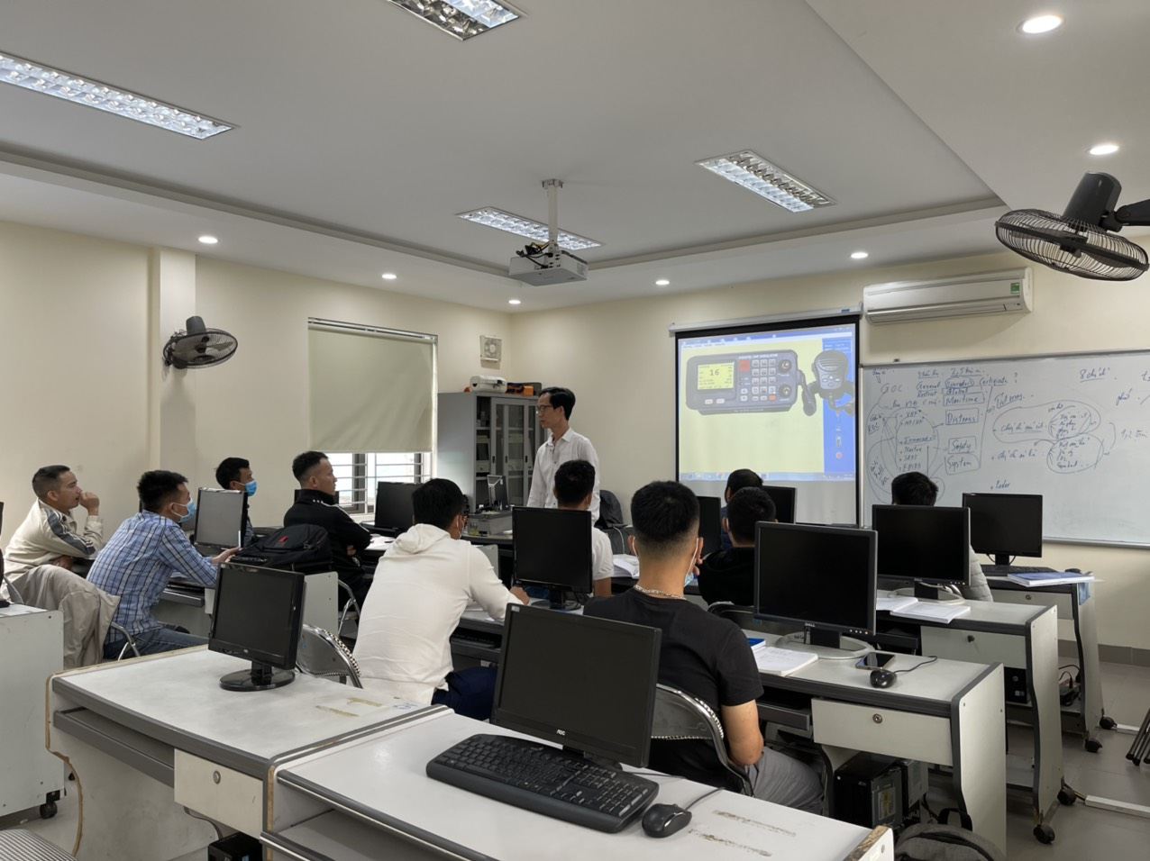 Đào tạo & tập huấn